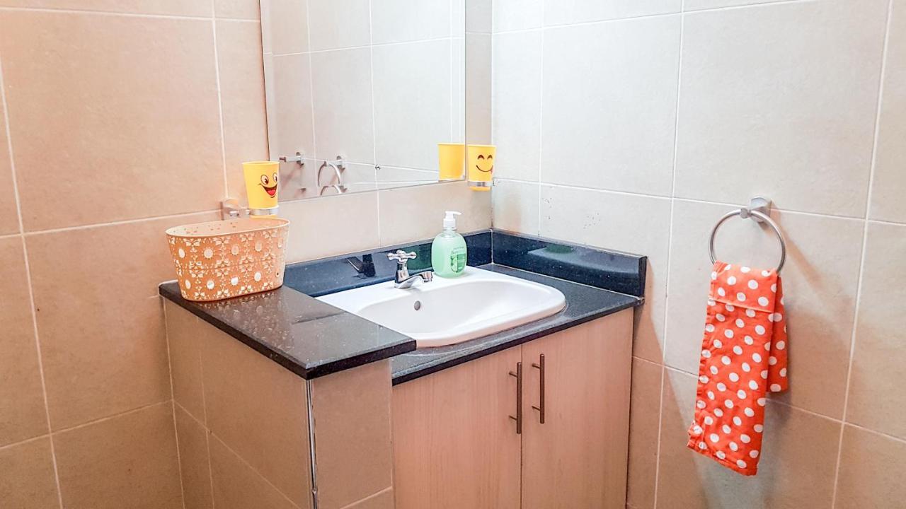 Nairobi West Suites Bagian luar foto